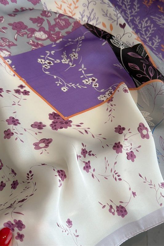Johanne - Violetta silk scarf