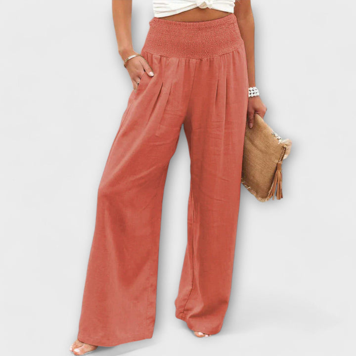 Light and elegant trousers