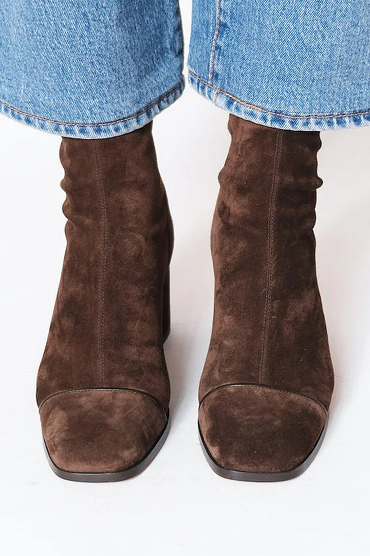 Alma – Suede ankle boots