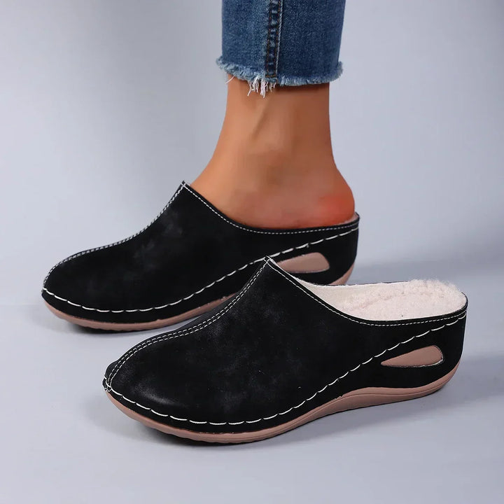 Orthodontic Slippers with Everyday Comfort and Timeless Style