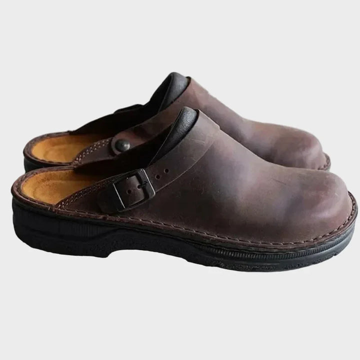 István - flip-flops providing comfort and support