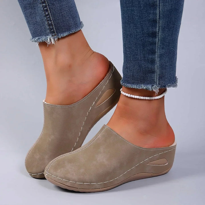 Orthodontic Slippers with Everyday Comfort and Timeless Style