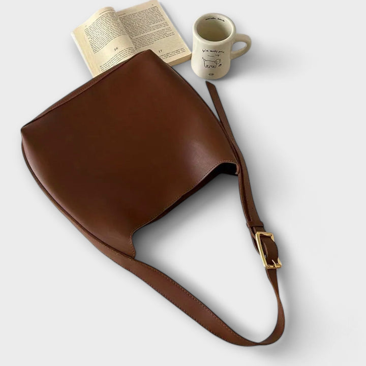 Cecile. – Elegant leather shoulder bag