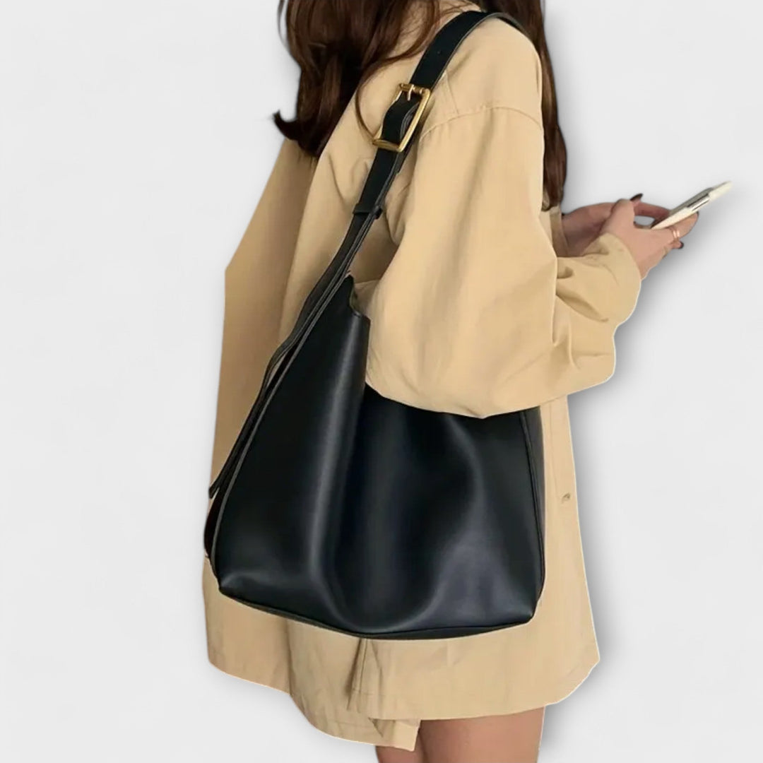 Cecile. – Elegant leather shoulder bag