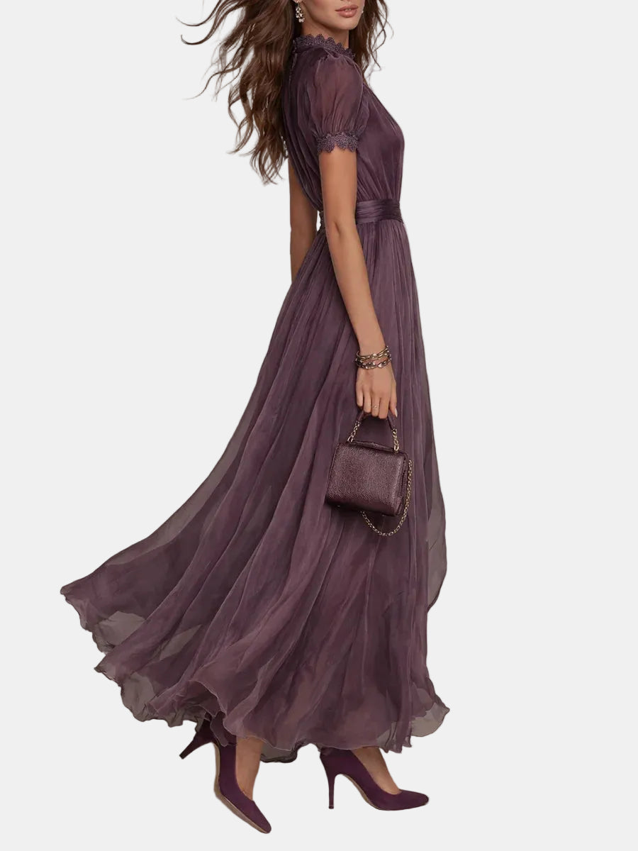 Flavia – Long purple dress with a cutout and lace trim