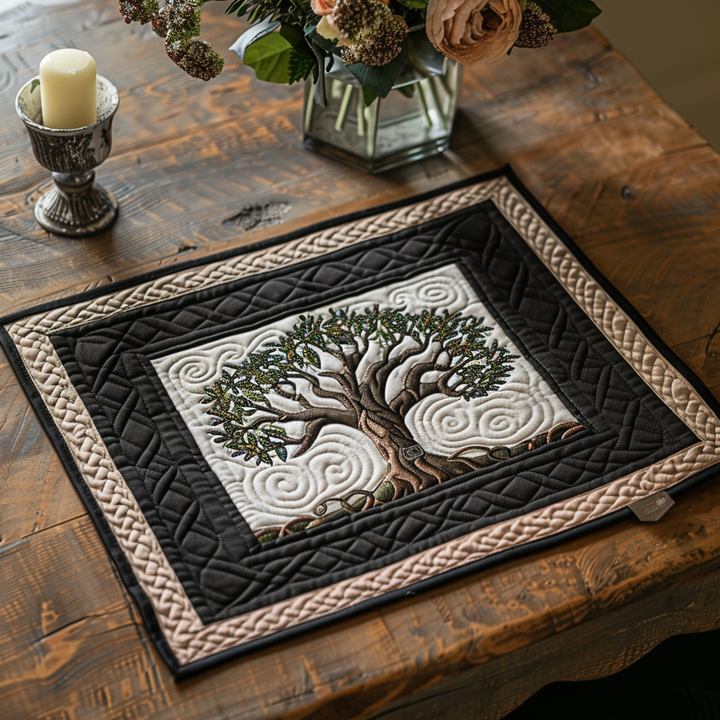 Classic Celtic Oak Quilted Place Mat