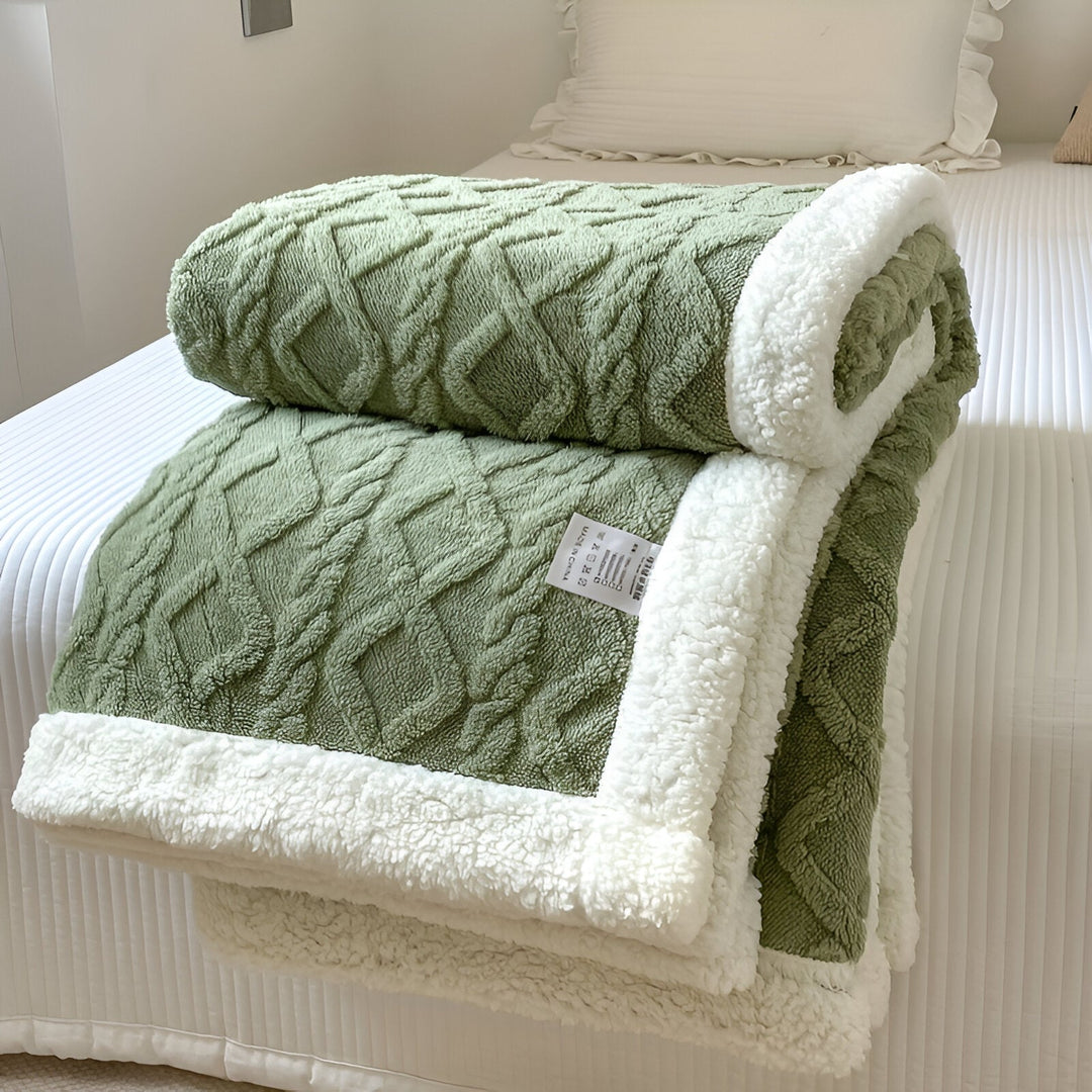 Sabina – Reversible Fleece Blanket