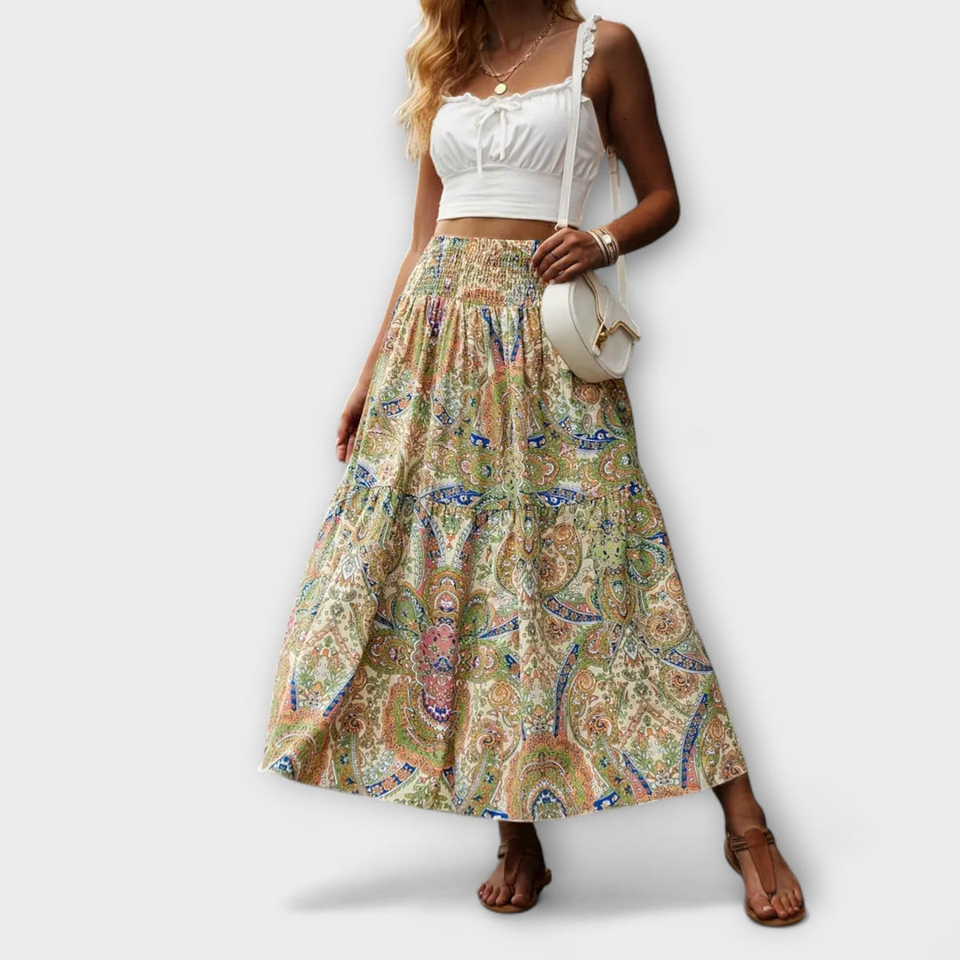 Comfortable skirt with a pattern