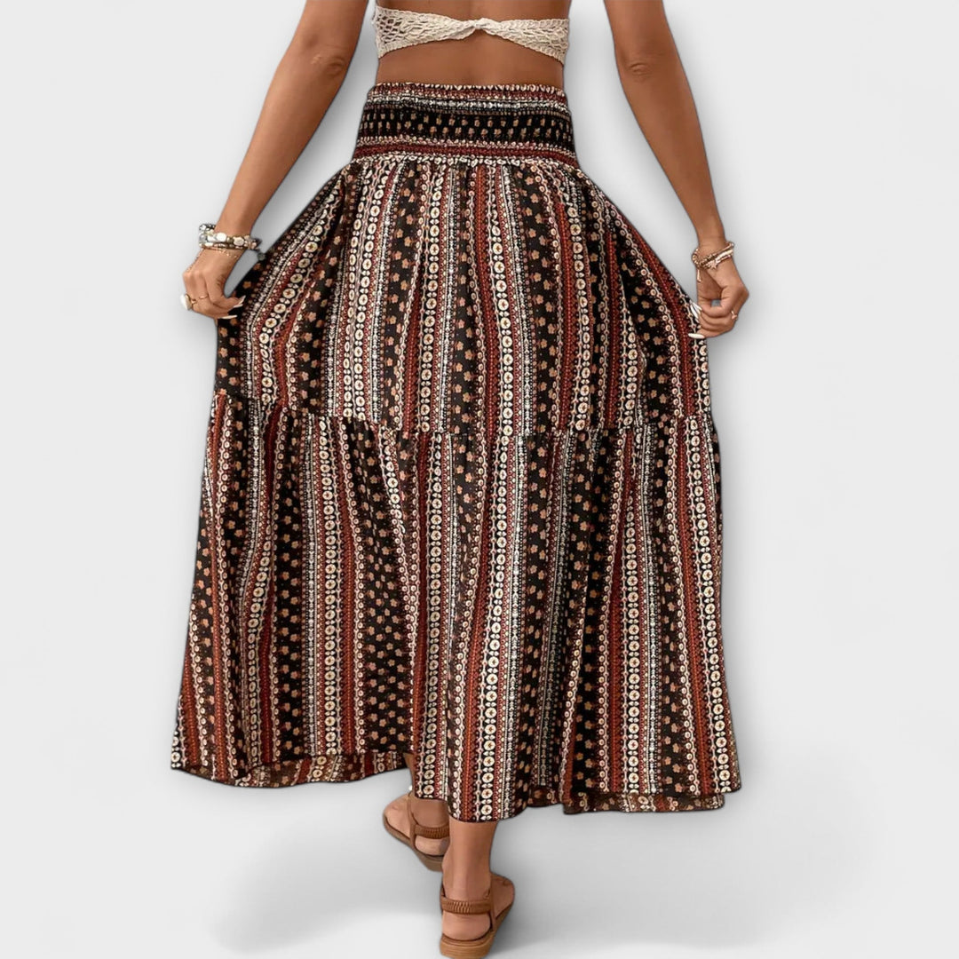 Comfortable skirt with a pattern