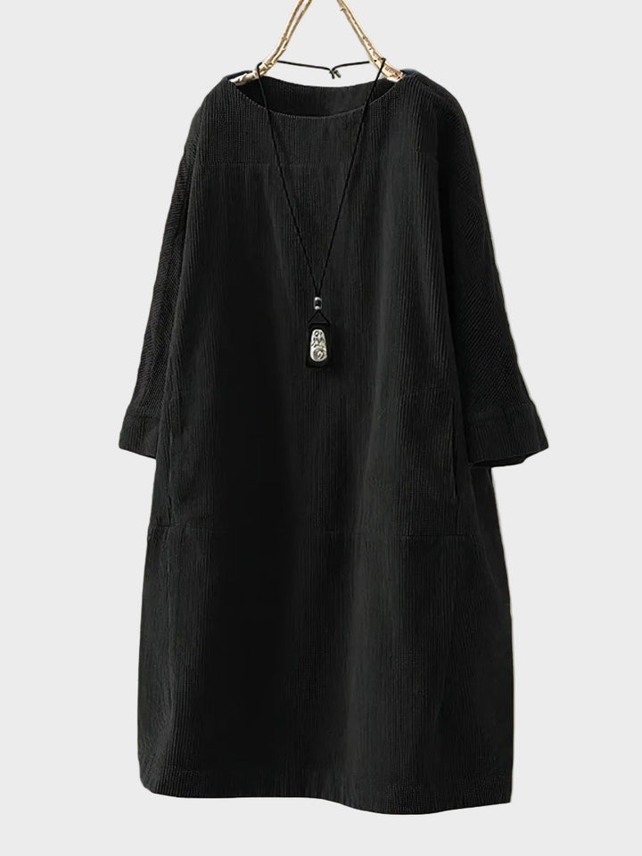 Ella - Midi made of delicate cord with a loose cut