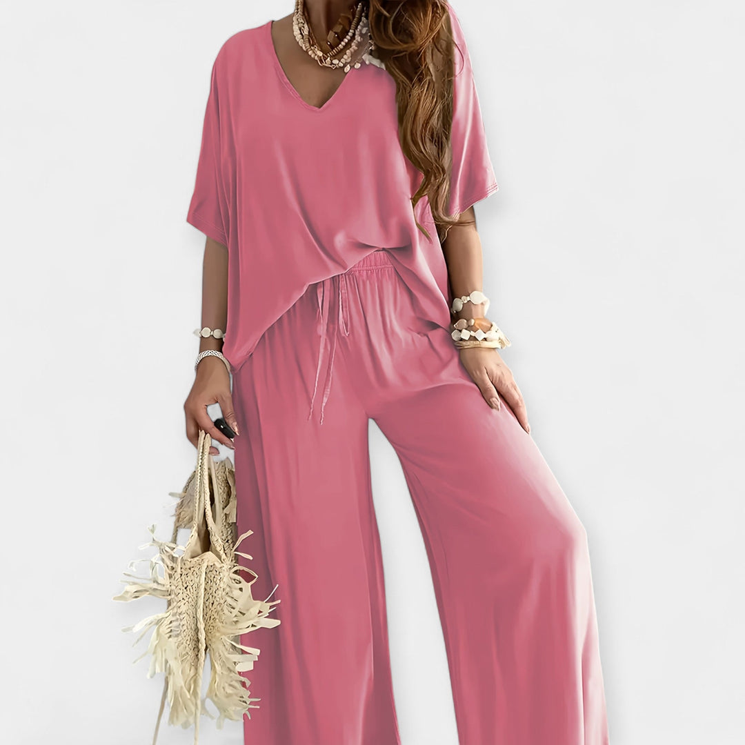 Veronika - A loose set with wide pants and a flowing blouse