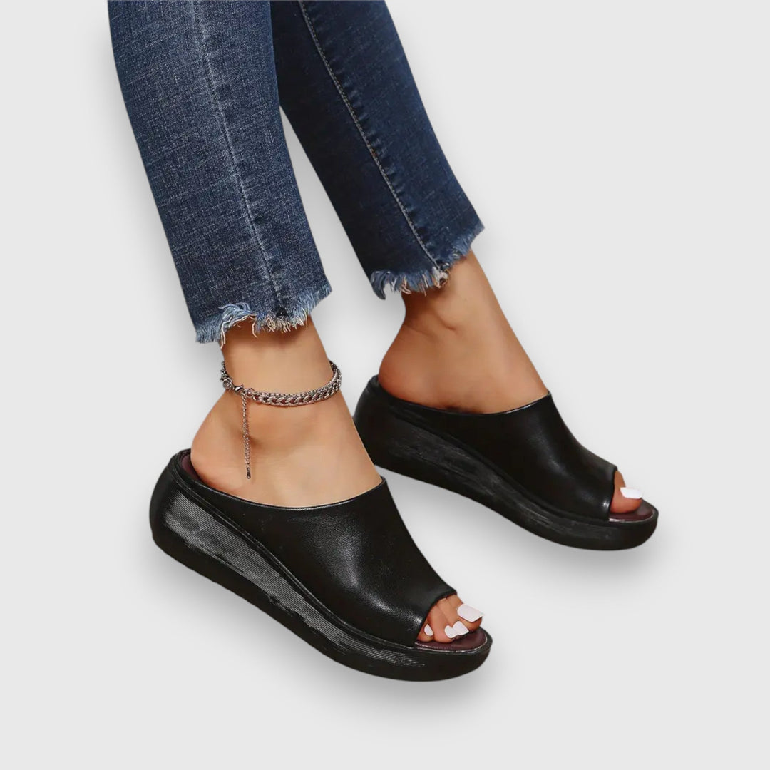 Amelie - Soft sandals made of artificial leather