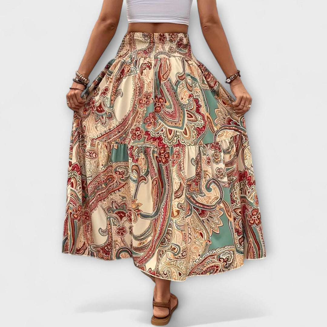 Comfortable skirt with a pattern