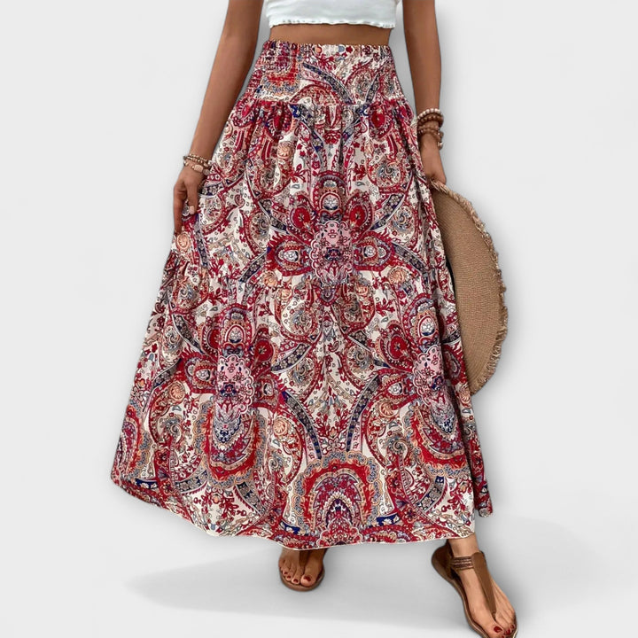 Comfortable skirt with a pattern