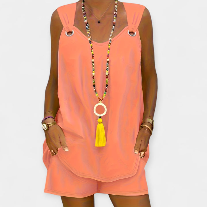 Laura - Sleeveless blouse and shorts set