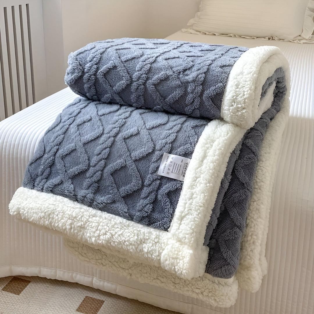 Sabina – Reversible Fleece Blanket