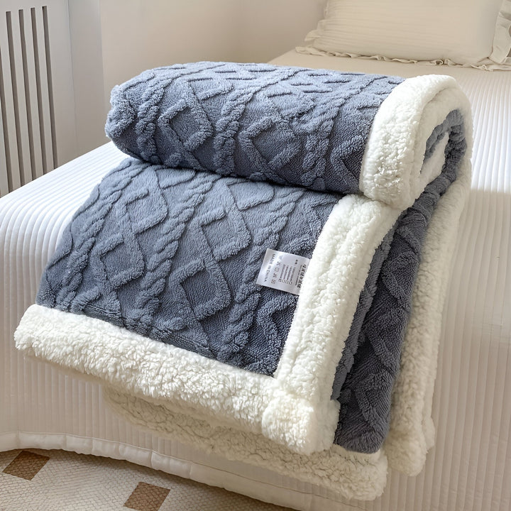 Sabina – Reversible Fleece Blanket