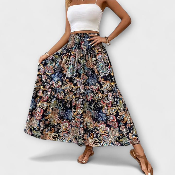 Comfortable skirt with a pattern