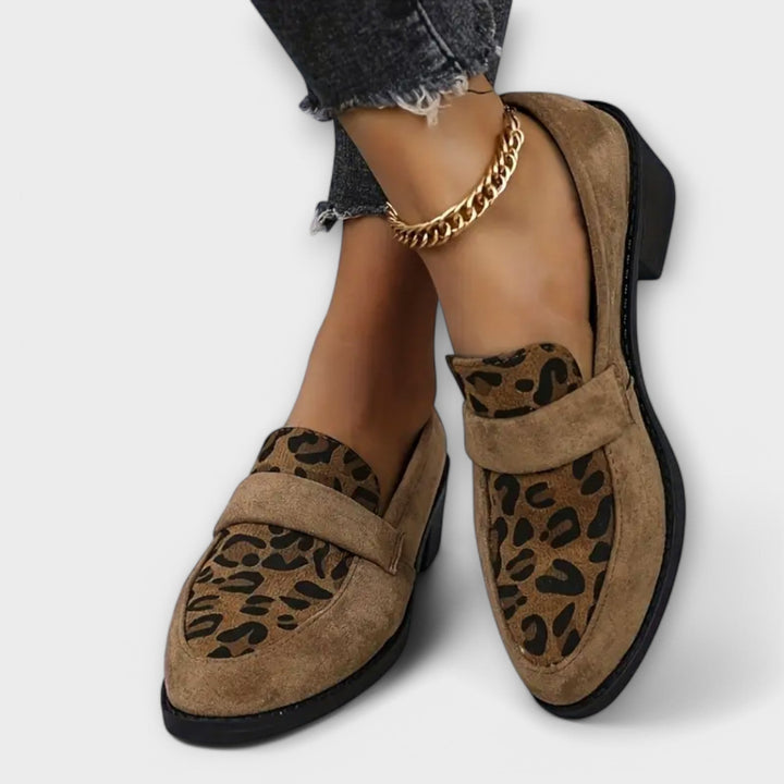 Natalie - Stylish women's shoes with a leopard print