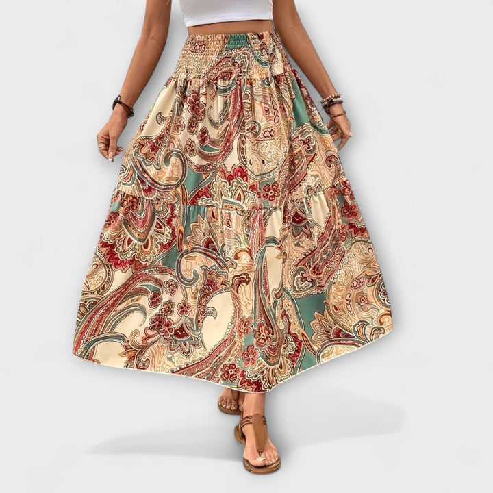 Comfortable skirt with a pattern