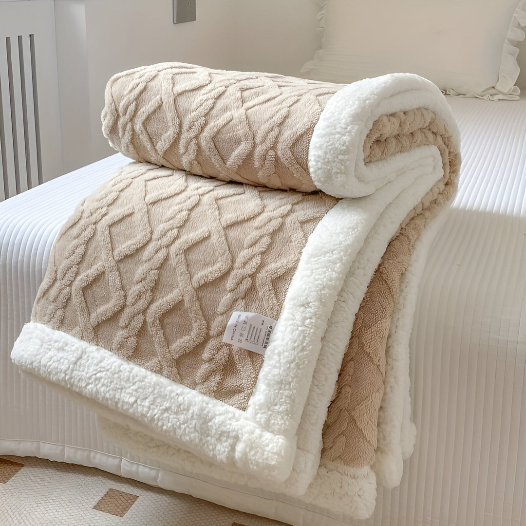 Sabina – Reversible Fleece Blanket