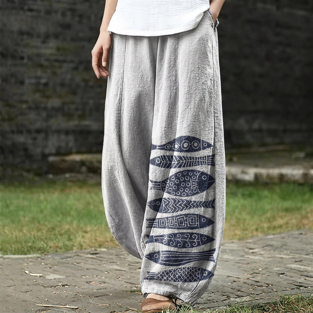 Angèle – Light gray wide trousers with fish pattern