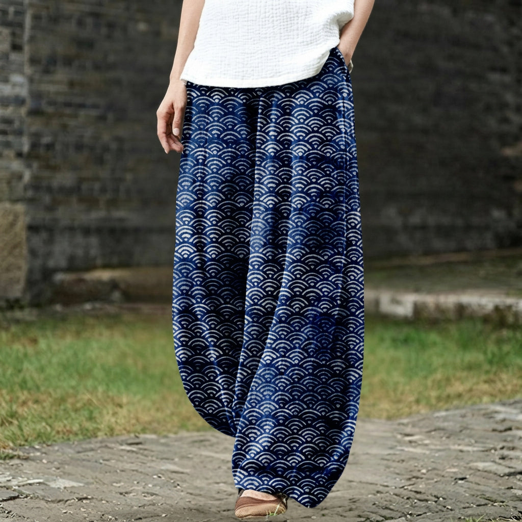 Émilienne – Wide blue pants with a nautical pattern