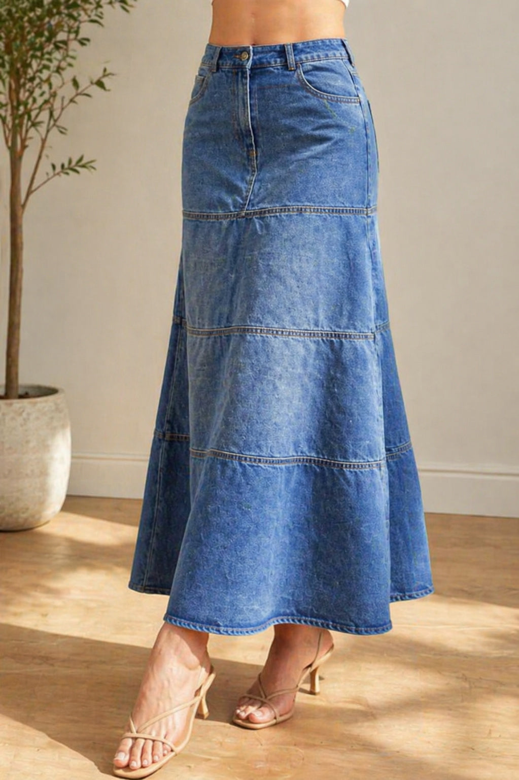 Maria - Medium length denim skirt