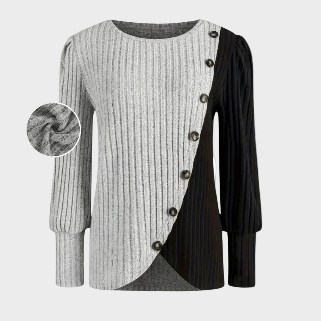 Kaia - Elegant knitted sweater with buttons