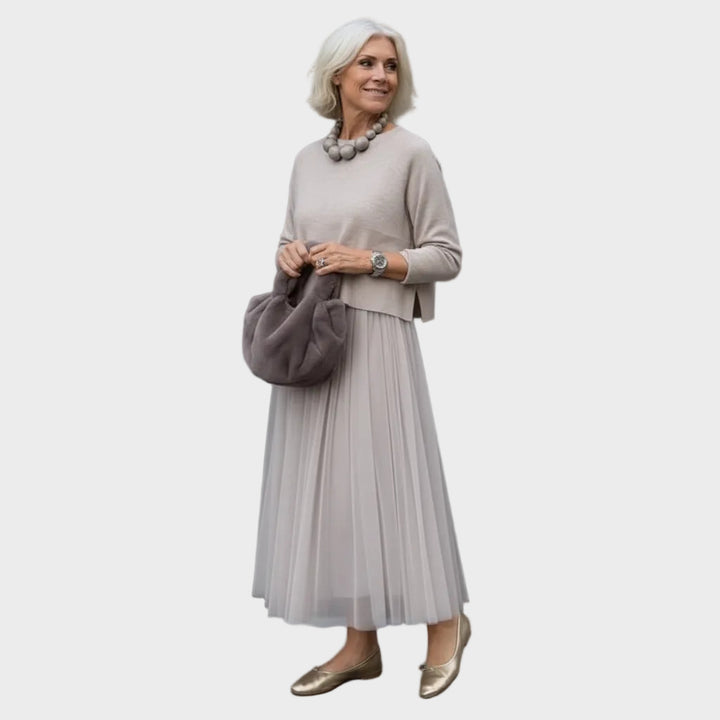 Elegant two-piece Emmie set