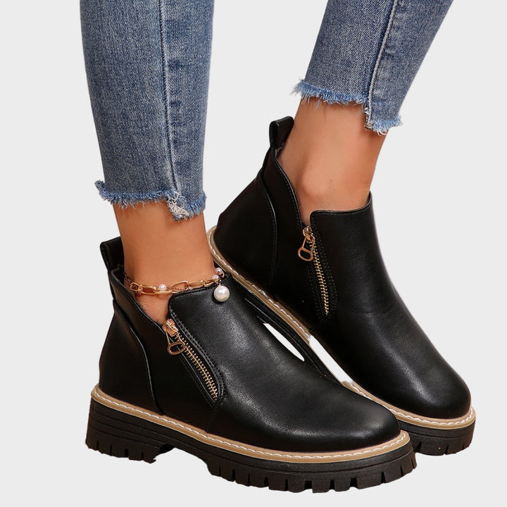 Katrina - Elegant ankle boots with a comfortable cut