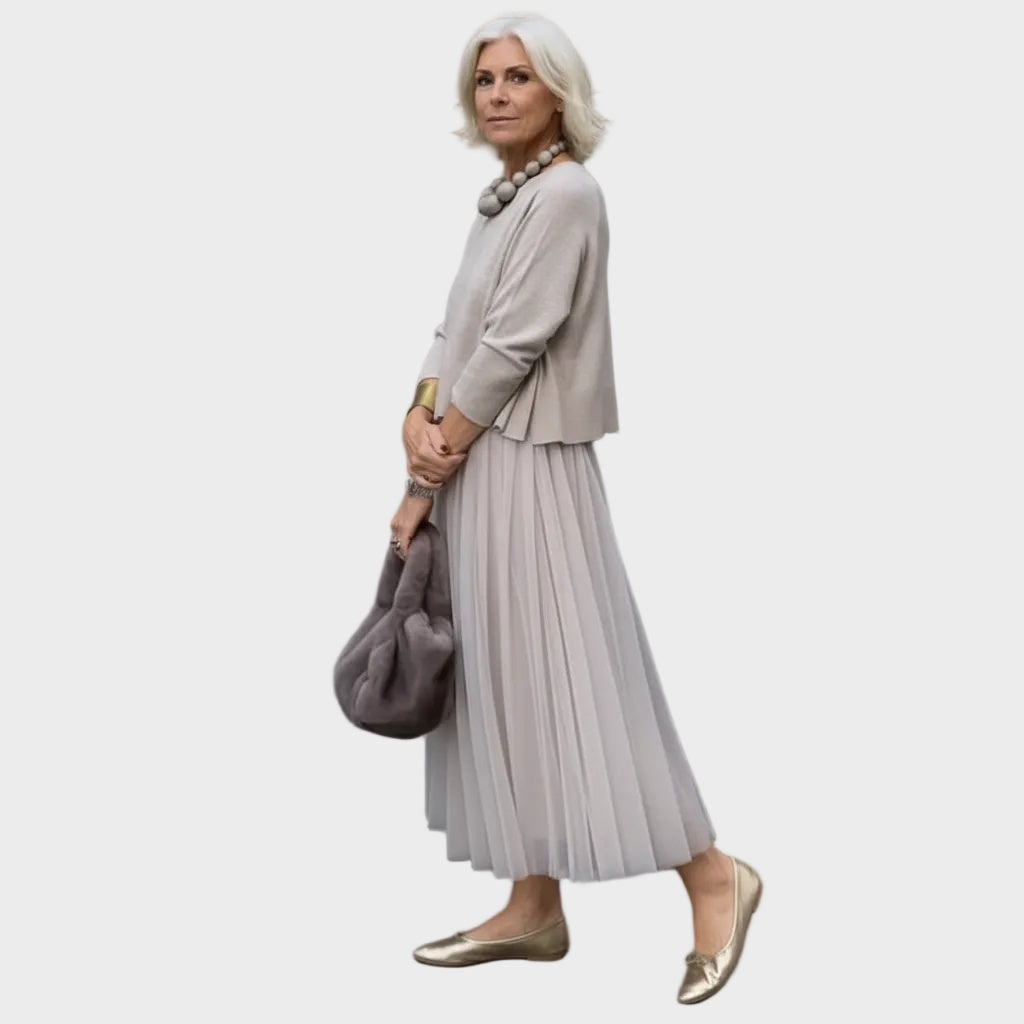 Elegant two-piece Emmie set