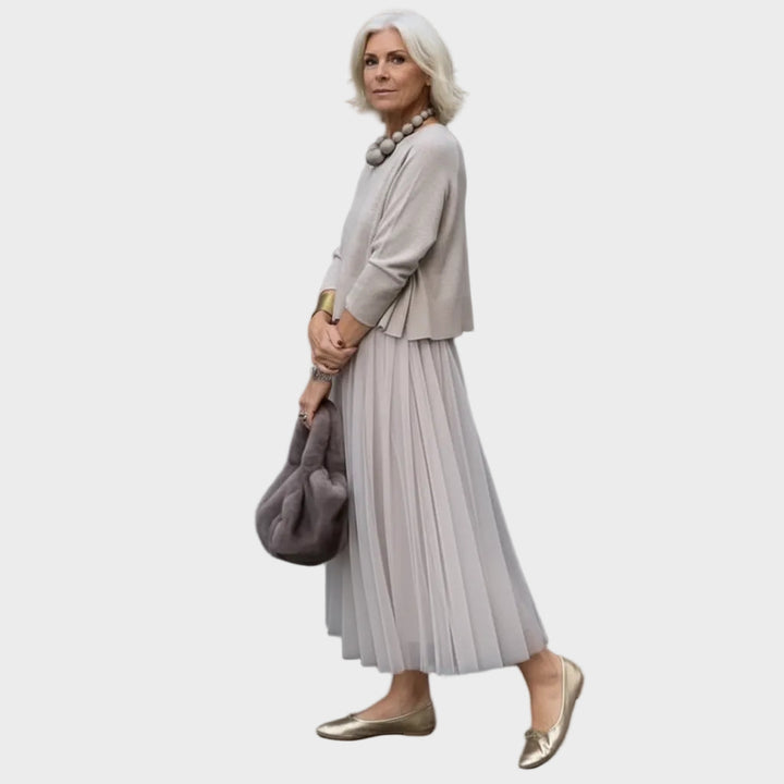 Elegant two-piece Emmie set