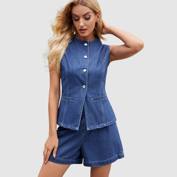 Nela - Elegant sleeveless vest with buttons and shorts