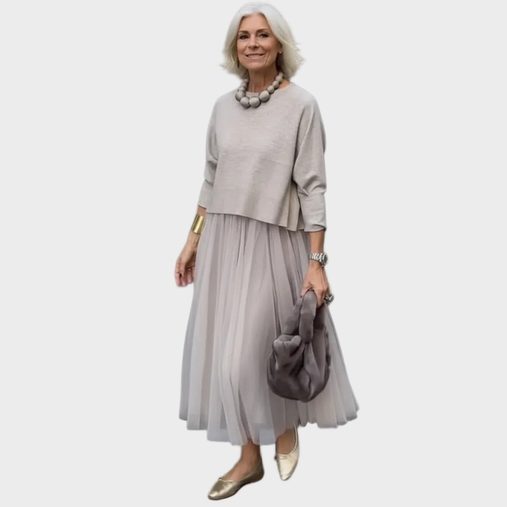 Elegant two-piece Emmie set