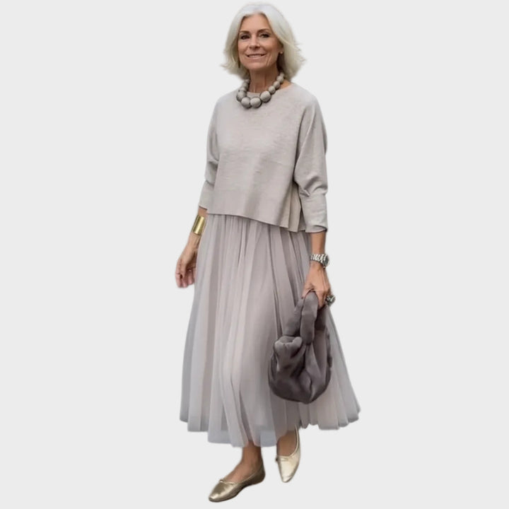 Elegant two-piece Emmie set