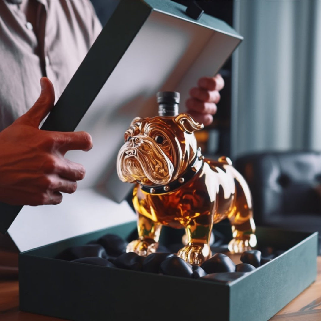 Whiskey decanter - Bulldog Edition