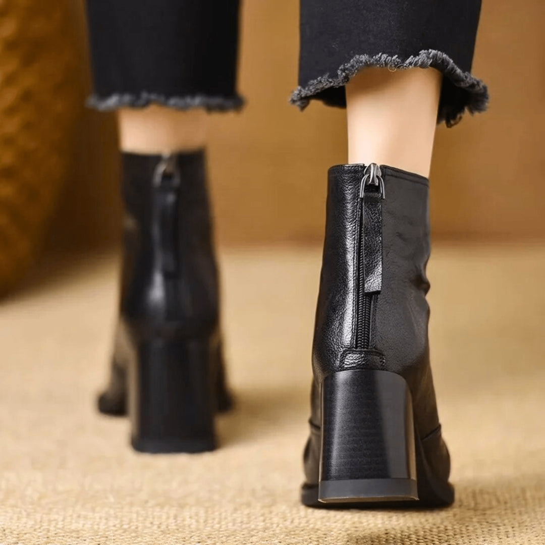Klaudia - Luxurious mid-heeled ankle boots