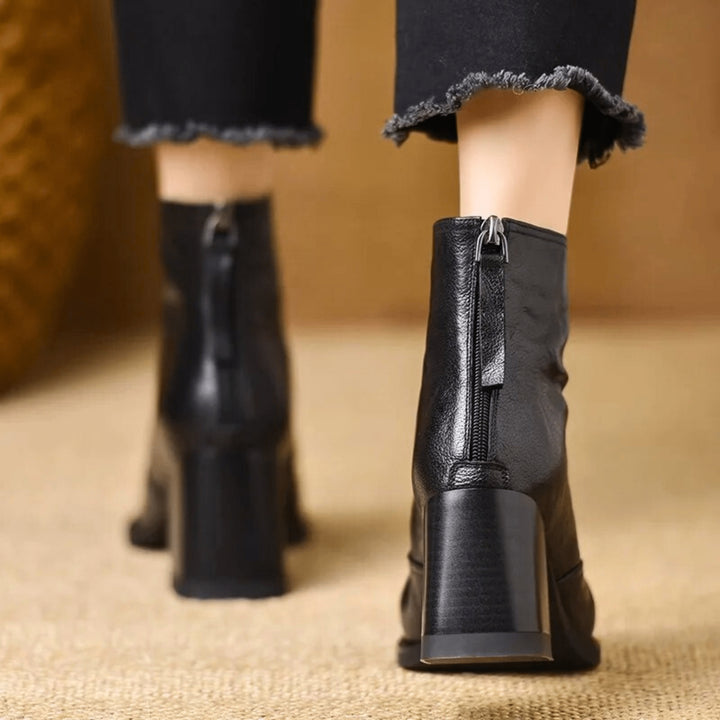 Klaudia - Luxurious mid-heeled ankle boots
