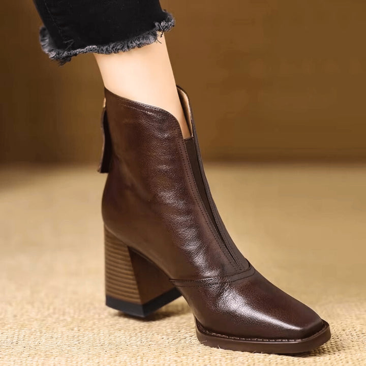 Klaudia - Luxurious mid-heeled ankle boots