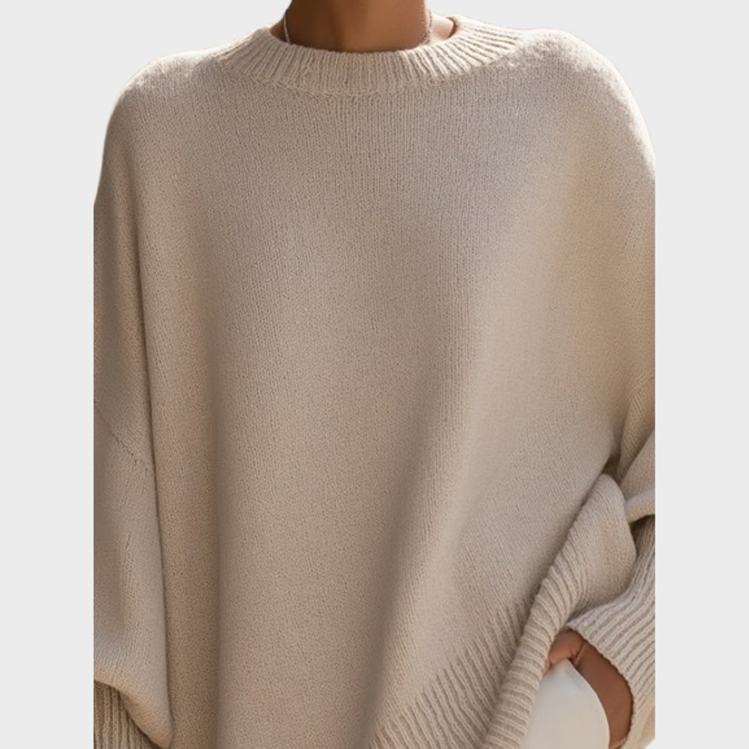 Claudia – an elegant and casual sweater