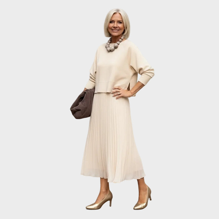 Elegant two-piece Emmie set
