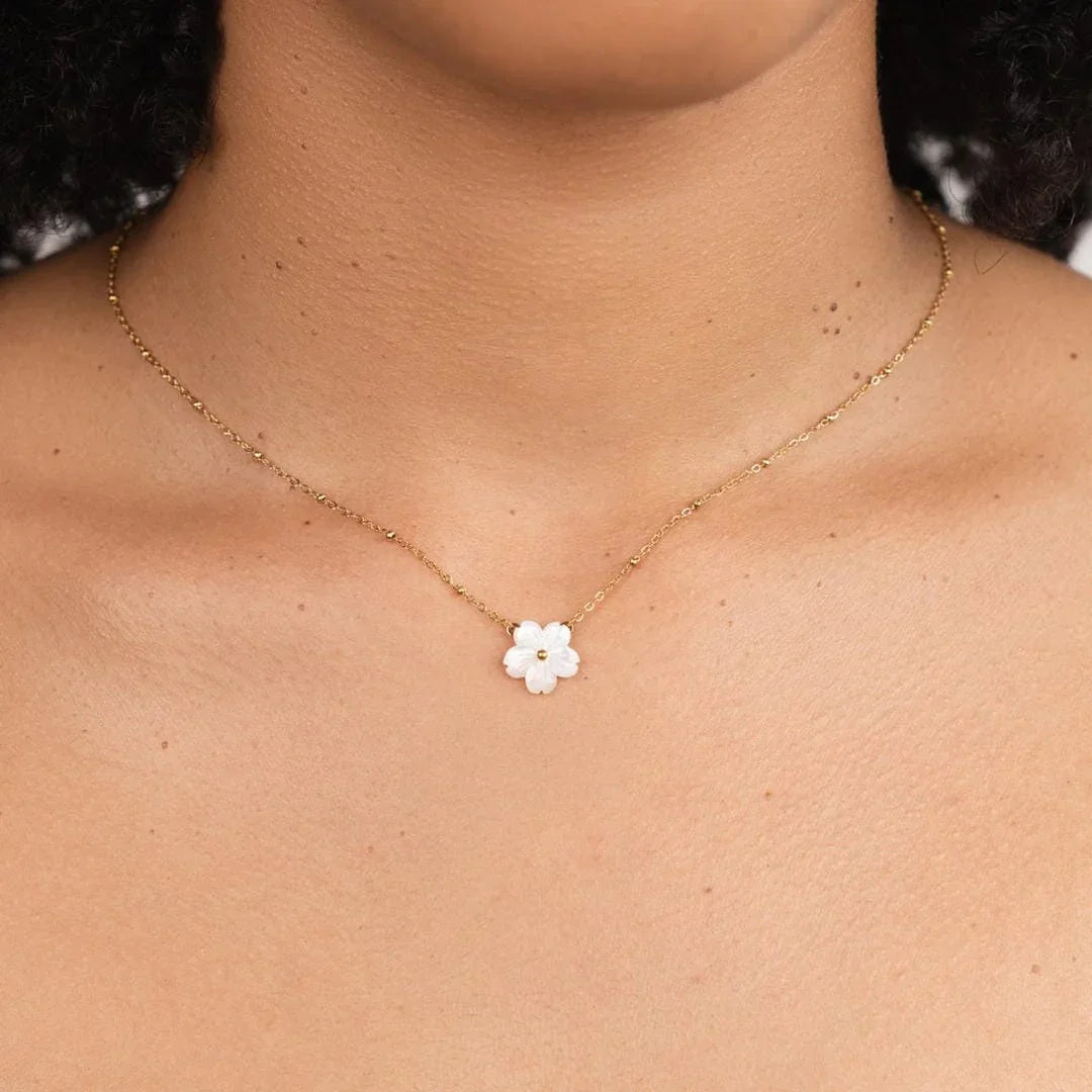 Laure Floral Necklace