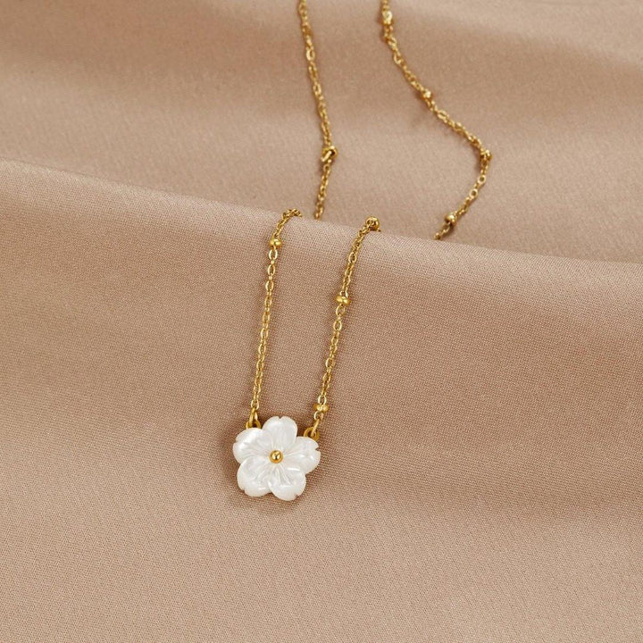 Laure Floral Necklace