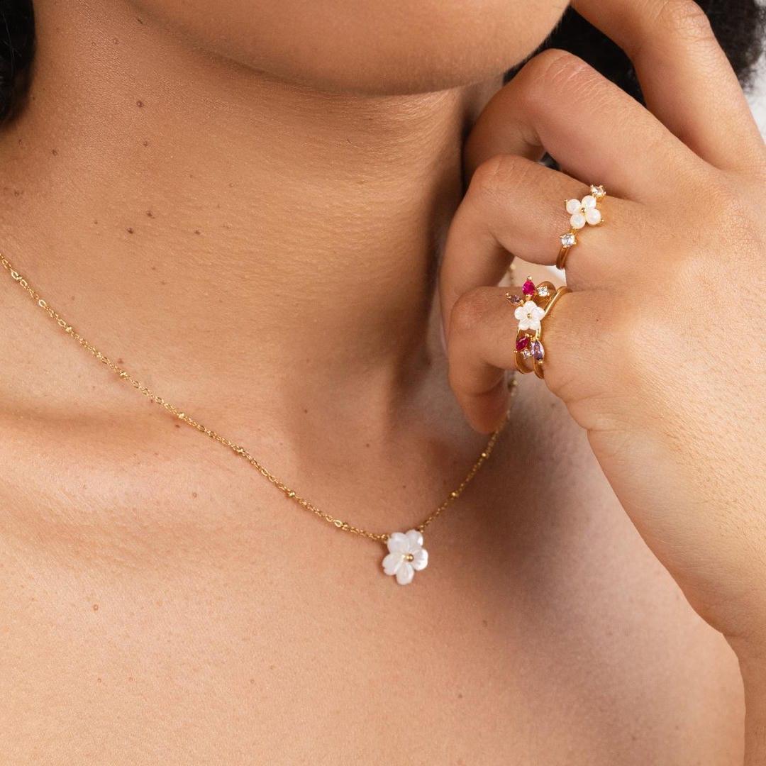 Laure Floral Necklace
