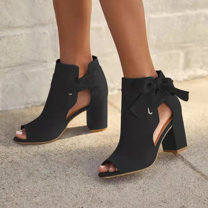Lize - Chic Tie-Up Ankle Boots with Vesper Look